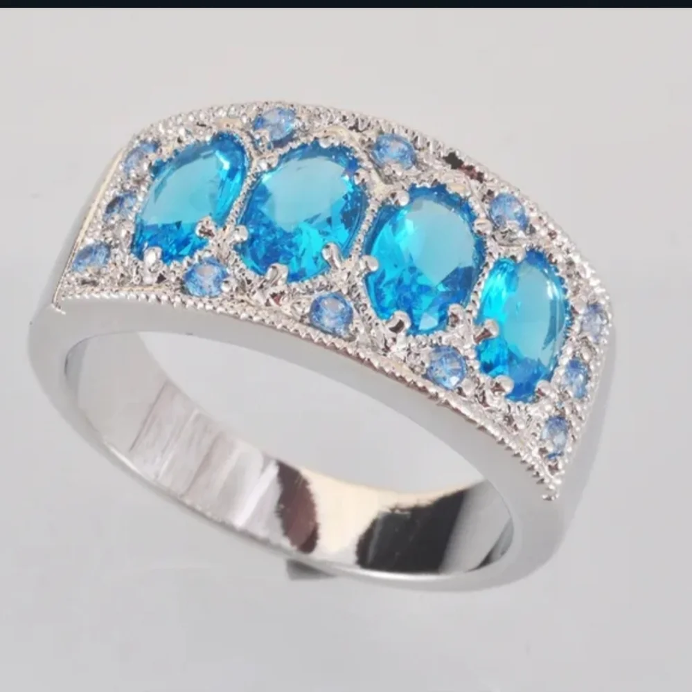 Elegant Blue Gemstone Silvery Chunky Ring Sz 8